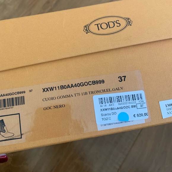 TOD’S Ankle Boots - Picture 3 of 8